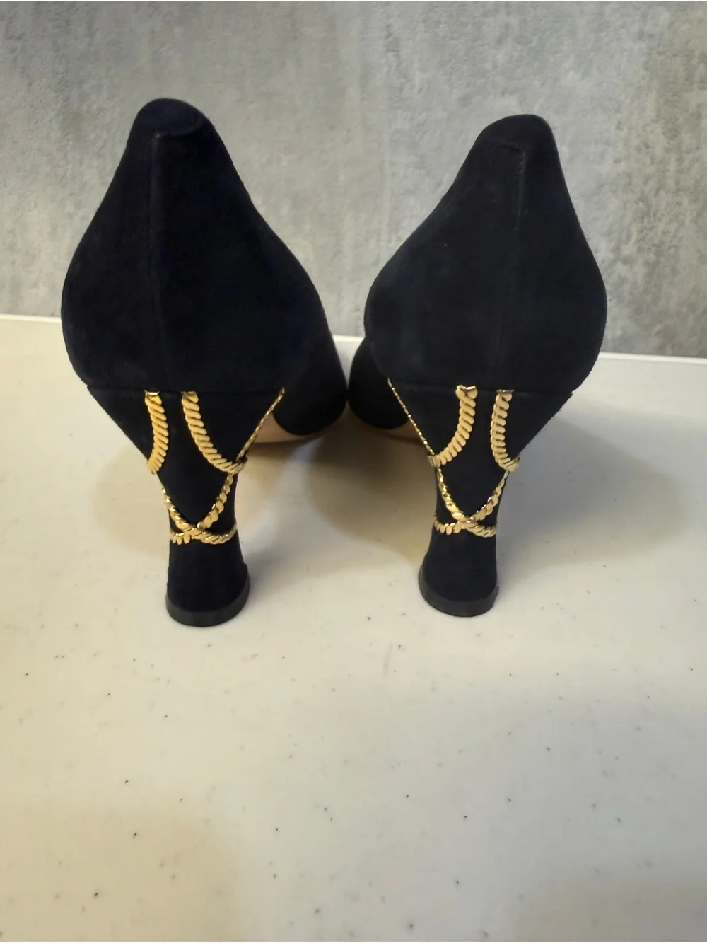 Bally Suede Heels Size 7.5 Navy Pumps with Gold Chain Heel Detail - Picture 1 of 9